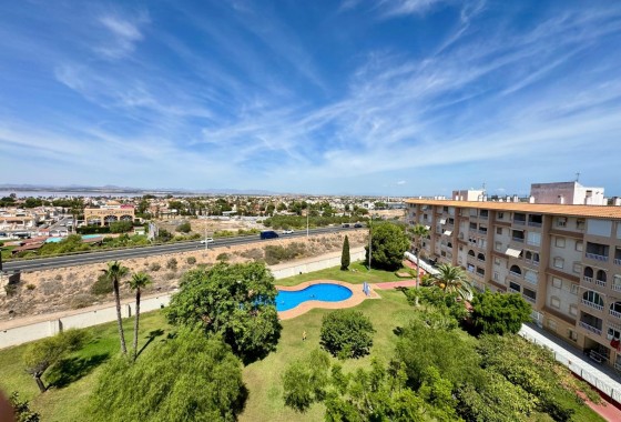 Resale - Wohnung / Appartement -
Torrevieja - Center