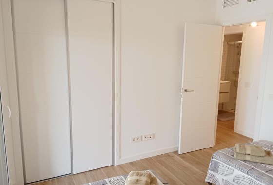 Resale - Wohnung / Appartement -
Torrevieja - Punta Prima