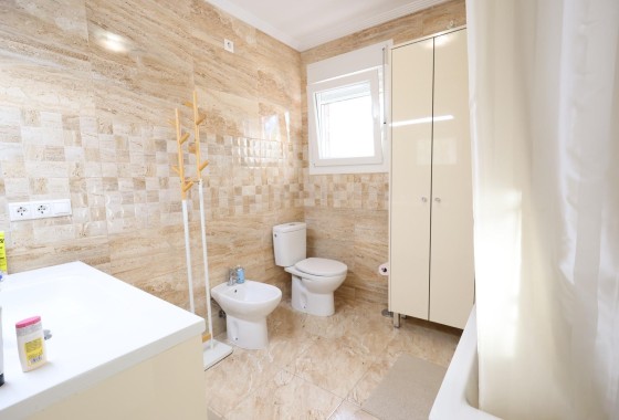 Herverkoop - Villa -
Torrevieja - Los Balcones