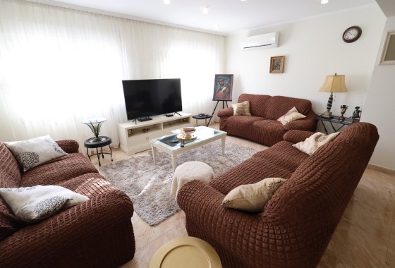 Herverkoop - Villa -
Torrevieja - Los Balcones