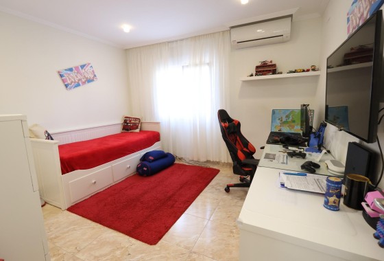 Herverkoop - Villa -
Torrevieja - Los Balcones