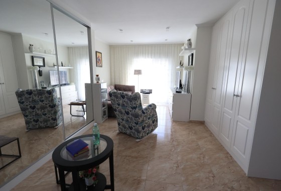 Herverkoop - Villa -
Torrevieja - Los Balcones