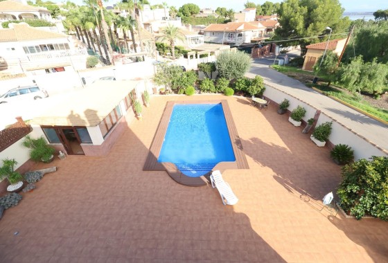 Herverkoop - Villa -
Torrevieja - Los Balcones