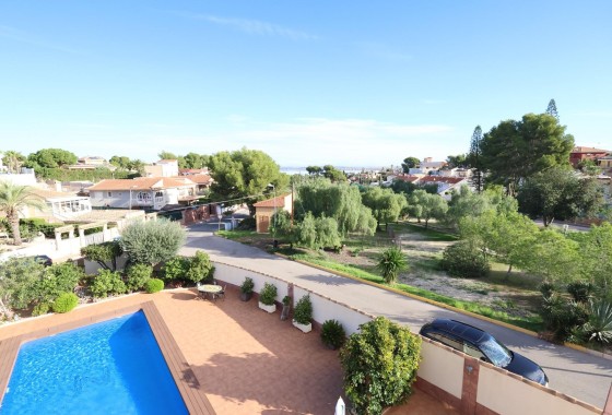 Herverkoop - Villa -
Torrevieja - Los Balcones