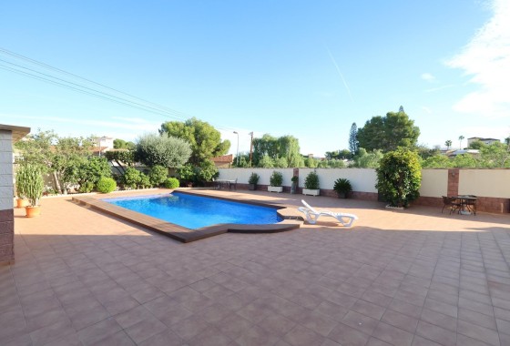 Herverkoop - Villa -
Torrevieja - Los Balcones