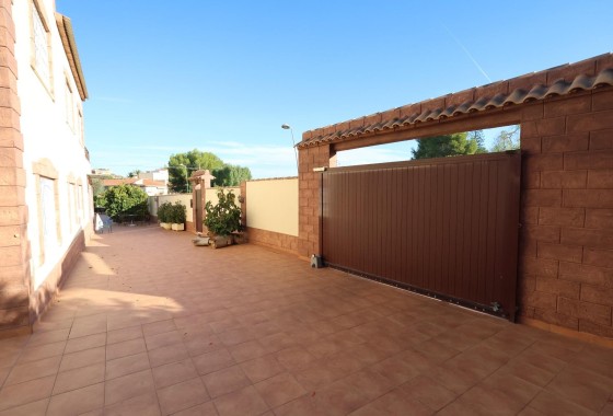 Herverkoop - Villa -
Torrevieja - Los Balcones
