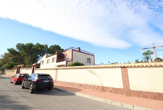 Herverkoop - Villa -
Torrevieja - Los Balcones
