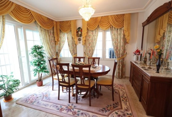 Herverkoop - Villa -
Orihuela Costa - Villamartín-Las Filipinas