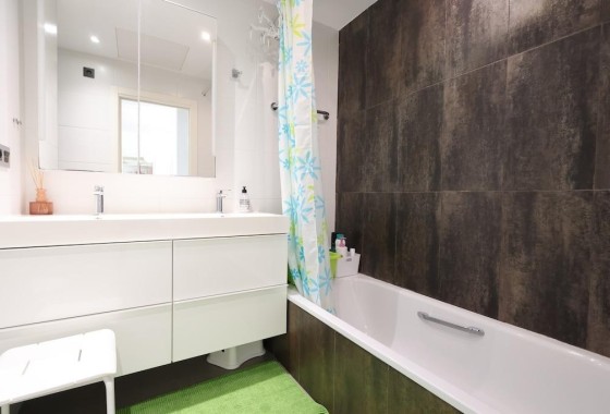 Revente - Appartement -
Orihuela Costa - La Zenia