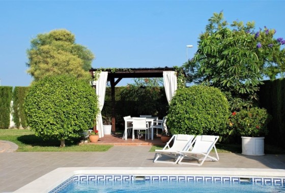 Venta - Villa -
Rojales - Centro de la Ciudad Quesada