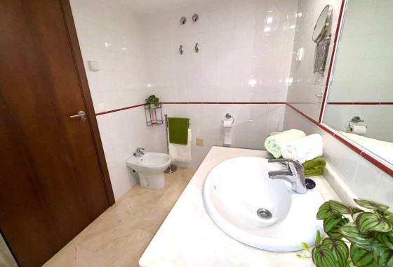 Herverkoop - Appartement / Flat -
Torrevieja - Punta Prima