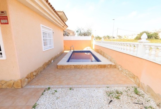 Herverkoop - Villa -
Torrevieja - Los Balcones