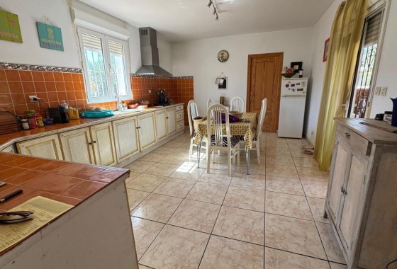 Herverkoop - Finca Landelijk pand -
Albatera - BARRANCO SAN CAYETANO