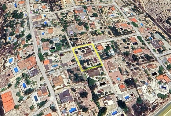 Herverkoop - Finca Landelijk pand -
Albatera - BARRANCO SAN CAYETANO