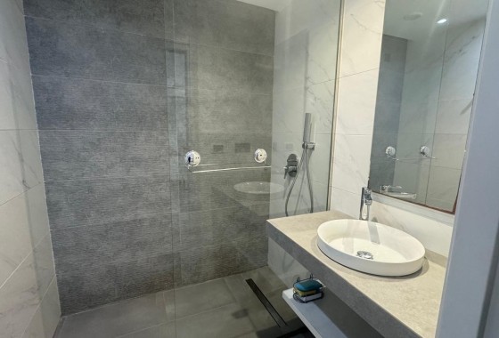 Herverkoop - Appartement / Flat -
Torrevieja - Punta Prima