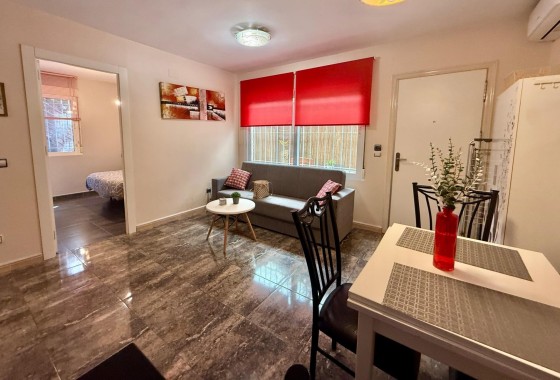 Resale - Stadthaus -
Torrevieja - Carrefour