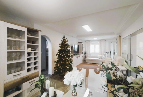 Herverkoop - Vrijstaande Villa -
San Miguel de Salinas - Las filipinas