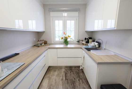 Herverkoop - Vrijstaande Villa -
San Miguel de Salinas - Las filipinas