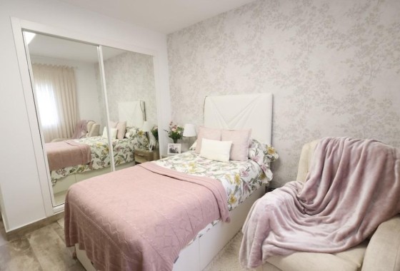 Herverkoop - Vrijstaande Villa -
San Miguel de Salinas - Las filipinas