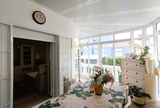 Herverkoop - Vrijstaande Villa -
San Miguel de Salinas - Las filipinas