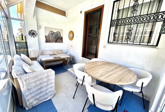 Venta - Casa de pueblo -
Punta Prima - Costa Blanca