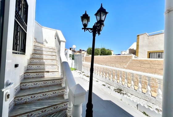 Venta - Casa de pueblo -
Punta Prima - Costa Blanca