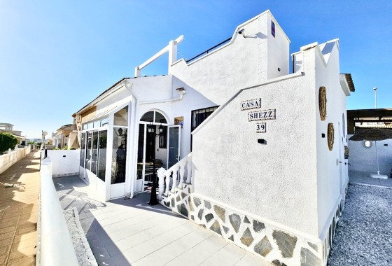 Venta - Casa de pueblo -
Punta Prima - Costa Blanca
