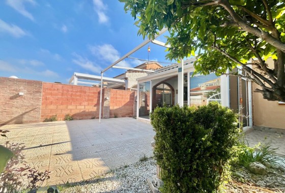 Revente - Villa Individuelle -
Orihuela Costa - Los Almendros-la Florida