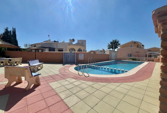 Revente - Villa Individuelle -
Orihuela Costa - Los Almendros-la Florida