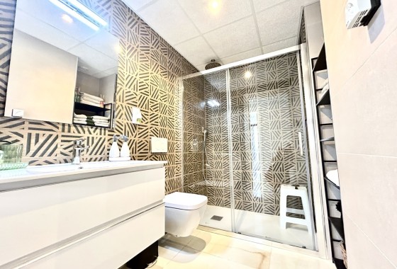 Resale - Wohnung / Appartement -
Playa Flamenca - Costa Blanca