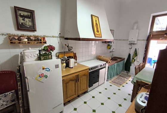 Revente - Maison de ville -
Caudete - Inland