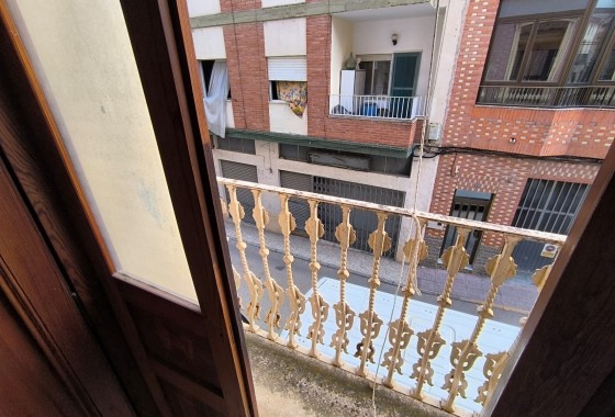 Revente - Maison de ville -
Caudete - Inland