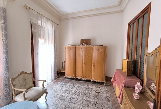 Revente - Maison de ville -
Caudete - Inland