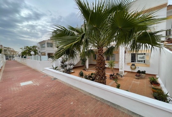 Resale - Wohnung / Appartement -
Orihuela Costa