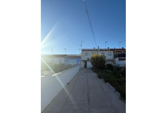 Sale - Town house -
Torrevieja - Los altos