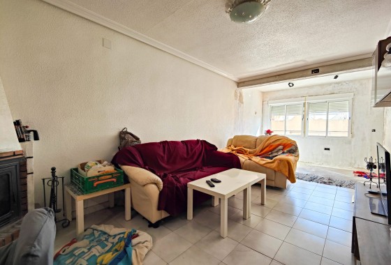 Venta - Casa de pueblo -
San Miguel de Salinas - Inland