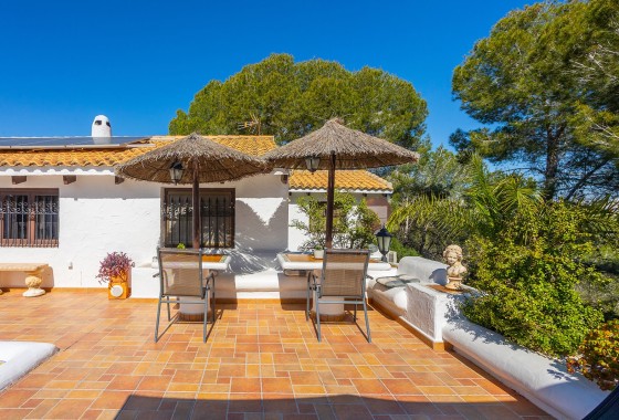 Herverkoop - Vrijstaande Villa -
Orihuela - Inland