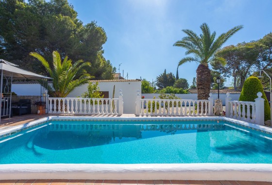 Herverkoop - Vrijstaande Villa -
Orihuela - Inland