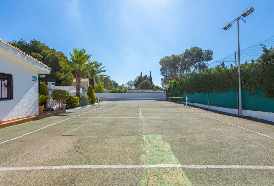 Herverkoop - Vrijstaande Villa -
Orihuela - Inland