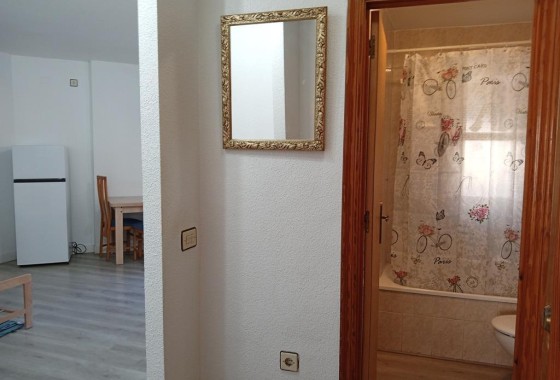 Herverkoop - Appartement / Flat -
Torrevieja - Habaneras