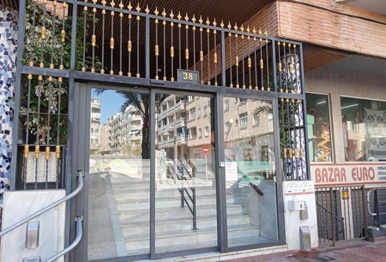 Herverkoop - Appartement / Flat -
Torrevieja - Habaneras