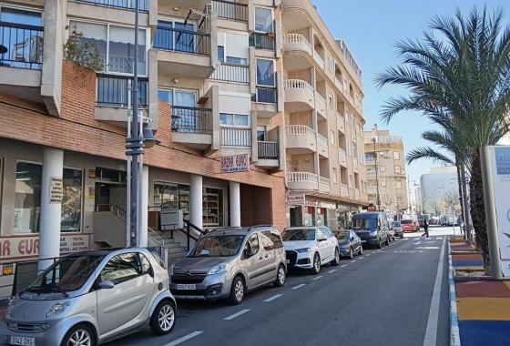 Herverkoop - Appartement / Flat -
Torrevieja - Habaneras