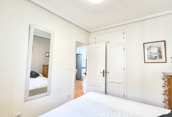 Sprzedaż - Apartament / Mieszkanie -
Torrevieja - Center