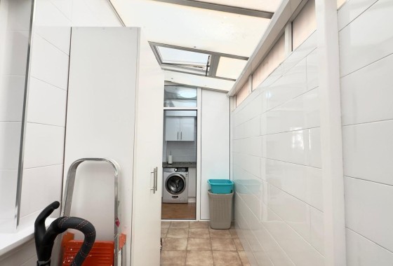 Sprzedaż - Apartament / Mieszkanie -
Torrevieja - Center