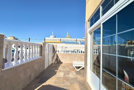 Sprzedaż - Apartament / Mieszkanie -
Torrevieja - Center