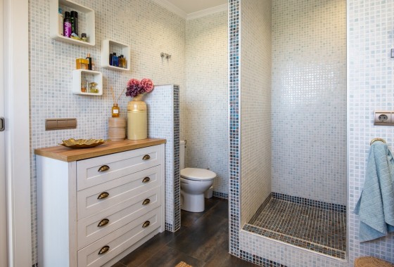 Resale - Freistehende Villa -
Algorfa