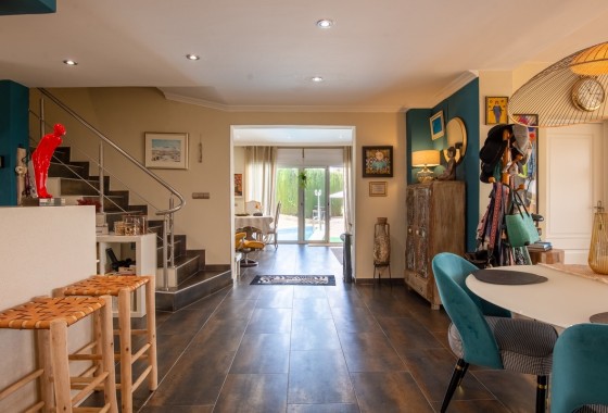 Resale - Freistehende Villa -
Algorfa