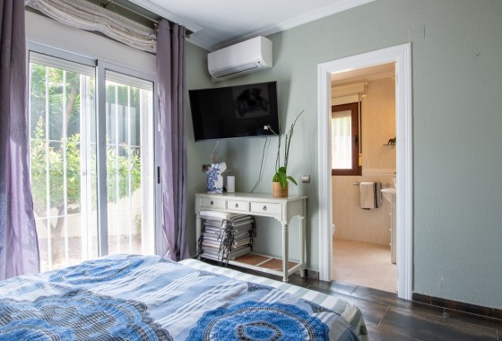 Resale - Freistehende Villa -
Algorfa