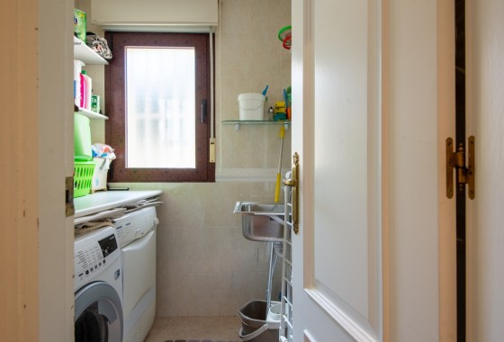 Resale - Freistehende Villa -
Algorfa