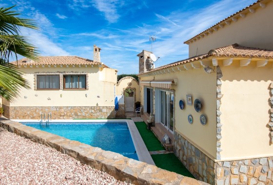 Resale - Freistehende Villa -
Algorfa